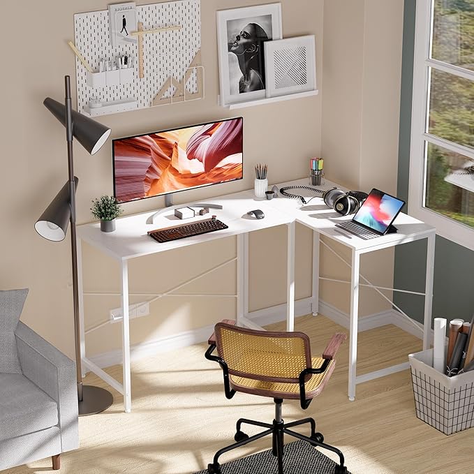 Pamray 32 Inch Computer Desk Small Spaces Desk with Storage Bag for Bedroom Writing and Home Office Work Small Study Desk Table White