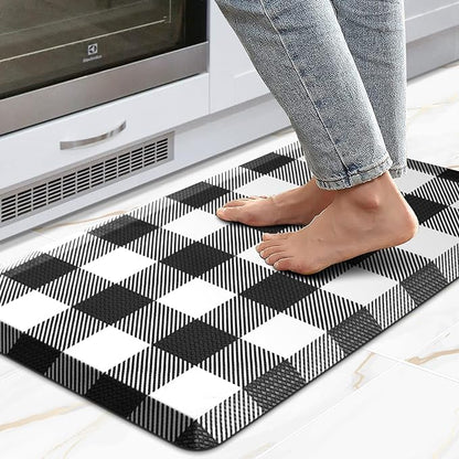 MAYHMYO Kitchen Mat Anti Fatigue Cushioned Black and White Buffalo Plaid Kitchen Rug Kitchen Floor Mat Non-Skid & Waterproof Ergonomic Comfort Standing Desk Mat for Floor Home Office Sink 17.3"x28"